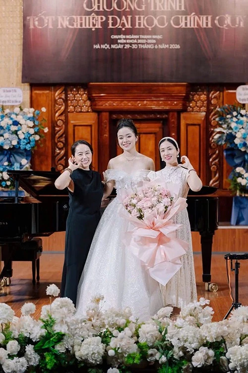 Sinh viên Học viện Âm nhạc Quốc gia giành Cúp vàng Liên hoan Nghệ thuật châu Á lần thứ 13 Sinh viên Học viện Âm nhạc Quốc gia giành Cúp vàng Liên hoan Nghệ thuật châu Á lần thứ 13