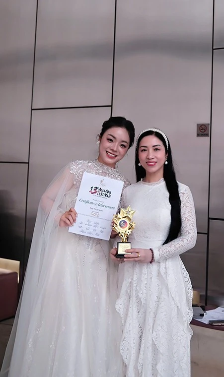 Sinh viên Học viện Âm nhạc Quốc gia giành Cúp vàng Liên hoan Nghệ thuật châu Á lần thứ 13 Sinh viên Học viện Âm nhạc Quốc gia giành Cúp vàng Liên hoan Nghệ thuật châu Á lần thứ 13