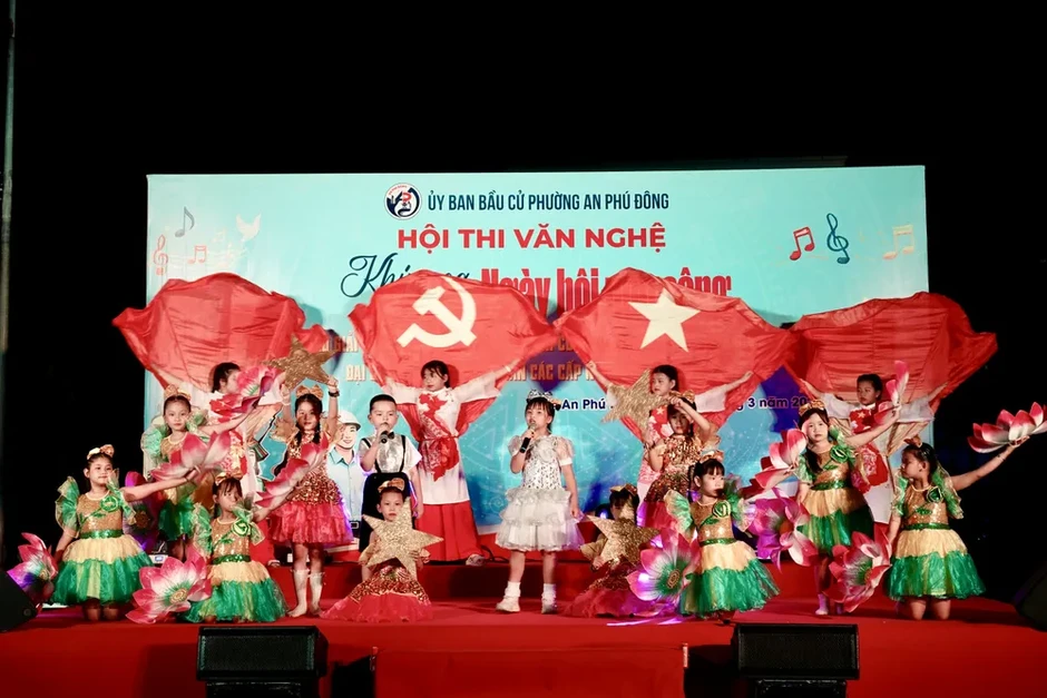 Sôi nổi hội thi văn nghệ “Khúc ca Ngày hội non sông” ở phường An Phú Đông Sôi nổi hội thi văn nghệ “Khúc ca Ngày hội non sông” ở phường An Phú Đông