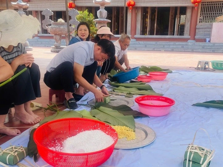 Sôi nổi ngày hội “Tết cùng” của người dân xã Phú Nghĩa, Hà Nội Sôi nổi ngày hội “Tết cùng” của người dân xã Phú Nghĩa, Hà Nội