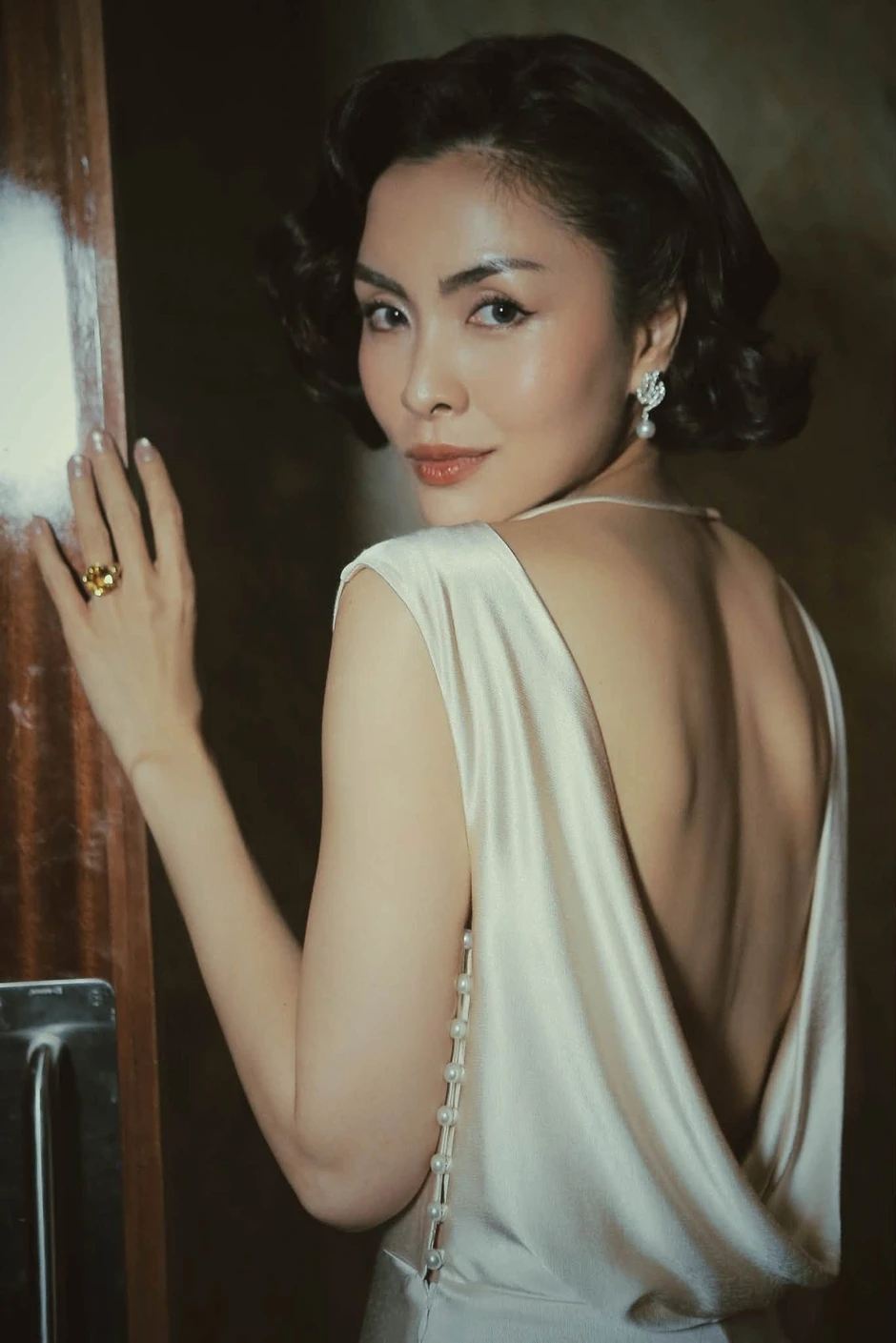 Sóng gió bủa vây 'Hoàng hậu cuối cùng' Sóng gió bủa vây 'Hoàng hậu cuối cùng'