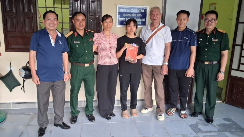Sư đoàn 302 khơi mạch nguồn sáng tác về người lính Sư đoàn 302 khơi mạch nguồn sáng tác về người lính