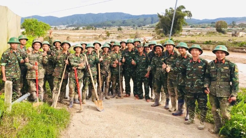Sư đoàn 302 khơi mạch nguồn sáng tác về người lính Sư đoàn 302 khơi mạch nguồn sáng tác về người lính
