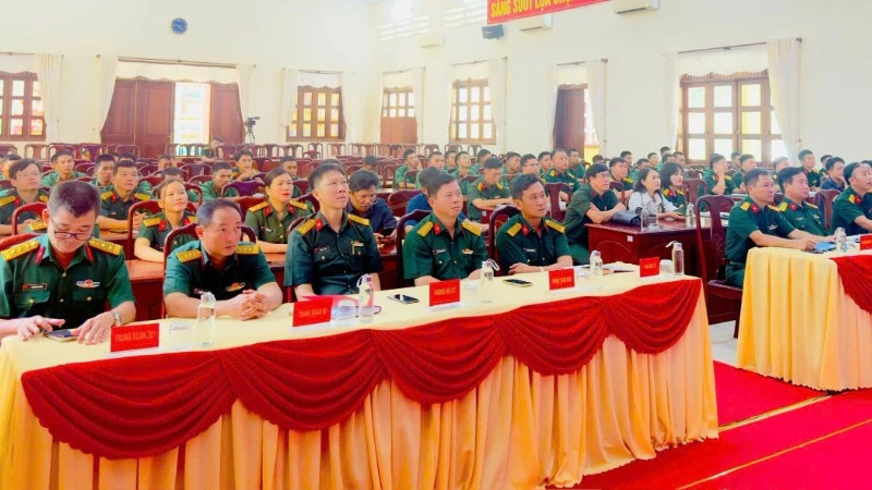 Sư đoàn 302 khơi mạch nguồn sáng tác về người lính Sư đoàn 302 khơi mạch nguồn sáng tác về người lính