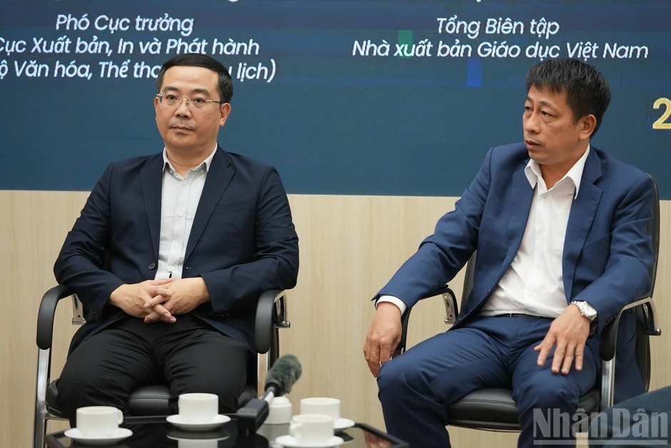 Tăng cường sức đề kháng trong cuộc chiến chống vi phạm bản quyền ở lĩnh vực xuất bản Tăng cường sức đề kháng trong cuộc chiến chống vi phạm bản quyền ở lĩnh vực xuất bản