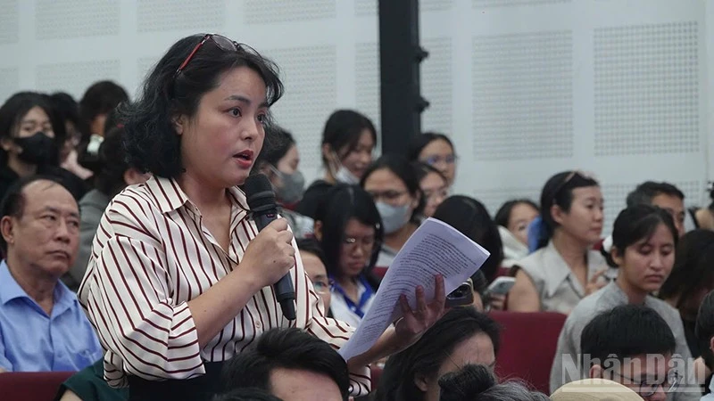 Tạo “cú huých” chính sách cho công nghiệp văn hóa Tạo “cú huých” chính sách cho công nghiệp văn hóa