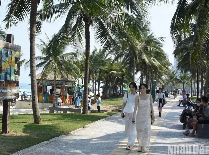 Tháng Sáu mùa lễ hội, Đà Nẵng như cánh buồm căng gió chờ ra khơi Tháng Sáu mùa lễ hội, Đà Nẵng như cánh buồm căng gió chờ ra khơi