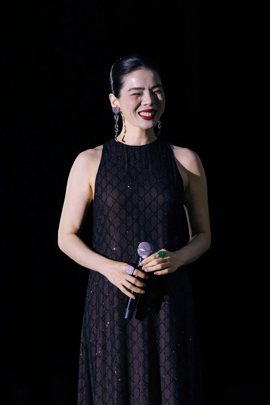 Thanh Lam, Tùng Dương làm sống lại hit của nhạc sĩ Thanh Tùng trước 4.000 khán giả Thanh Lam, Tùng Dương làm sống lại hit của nhạc sĩ Thanh Tùng trước 4.000 khán giả