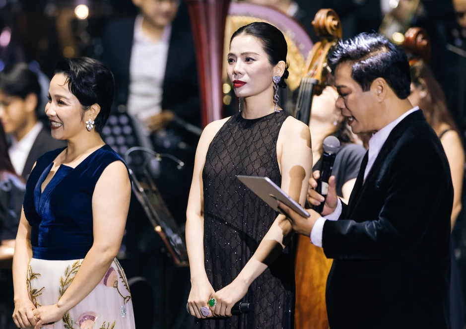 Thanh Lam, Tùng Dương làm sống lại hit của nhạc sĩ Thanh Tùng trước 4.000 khán giả Thanh Lam, Tùng Dương làm sống lại hit của nhạc sĩ Thanh Tùng trước 4.000 khán giả