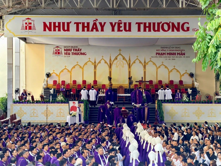 Thánh lễ an táng Đức Hồng y Gioan Baotixita Phạm Minh Mẫn diễn ra tôn nghiêm, trọng thể tại TP.HCM Thánh lễ an táng Đức Hồng y Gioan Baotixita Phạm Minh Mẫn diễn ra tôn nghiêm, trọng thể tại TP.HCM