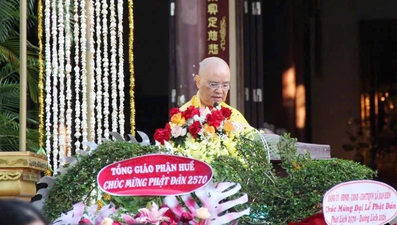 Thành phố Huế: Trang nghiêm cử hành Đại lễ Phật đản Phật lịch 2570 tại tổ đình Từ Đàm Thành phố Huế: Trang nghiêm cử hành Đại lễ Phật đản Phật lịch 2570 tại tổ đình Từ Đàm