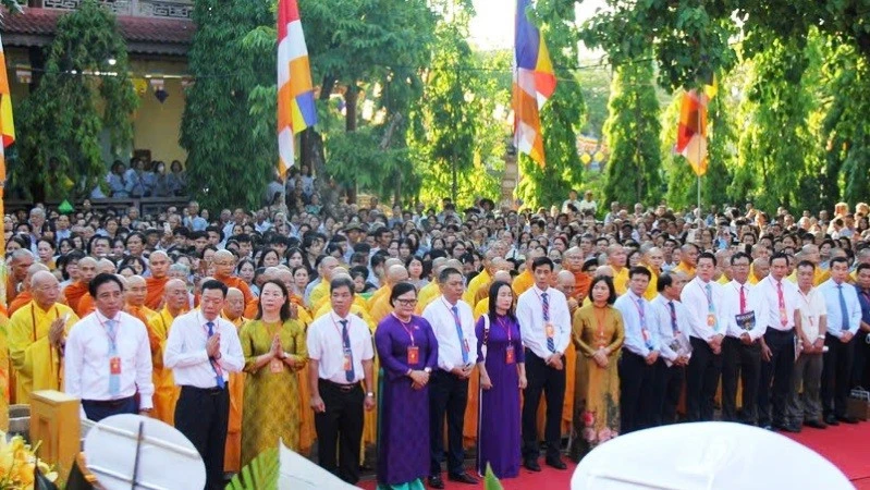 Thành phố Huế: Trang nghiêm cử hành Đại lễ Phật đản Phật lịch 2570 tại tổ đình Từ Đàm Thành phố Huế: Trang nghiêm cử hành Đại lễ Phật đản Phật lịch 2570 tại tổ đình Từ Đàm