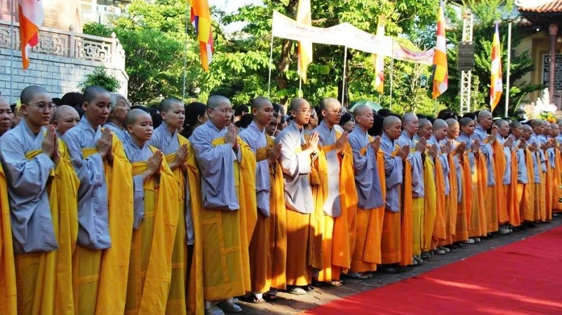 Thành phố Huế: Trang nghiêm cử hành Đại lễ Phật đản Phật lịch 2570 tại tổ đình Từ Đàm Thành phố Huế: Trang nghiêm cử hành Đại lễ Phật đản Phật lịch 2570 tại tổ đình Từ Đàm