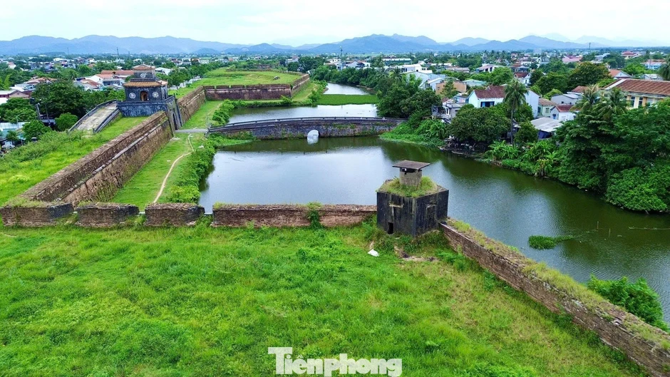 Tháo dỡ toàn bộ lô cốt quân sự tại Kinh thành Huế Tháo dỡ toàn bộ lô cốt quân sự tại Kinh thành Huế