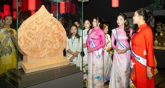 Thí sinh Hoa hậu Văn hoá Thế giới 2026 tham quan Nhà Quốc hội
