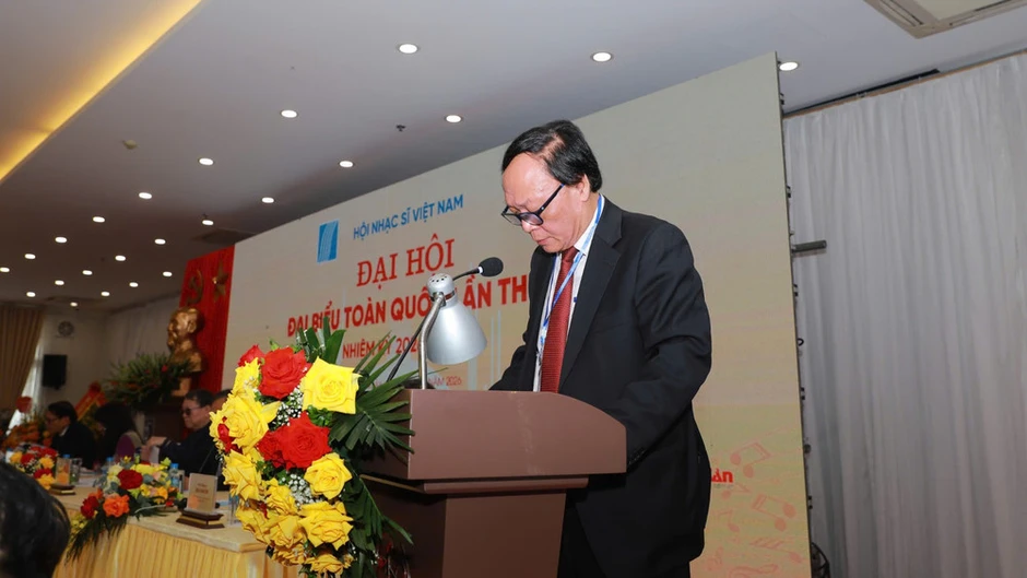 Thiếu tướng, nhạc sĩ Nguyễn Đức Trịnh tái đắc cử Chủ tịch Hội Nhạc sĩ Việt Nam Thiếu tướng, nhạc sĩ Nguyễn Đức Trịnh tái đắc cử Chủ tịch Hội Nhạc sĩ Việt Nam