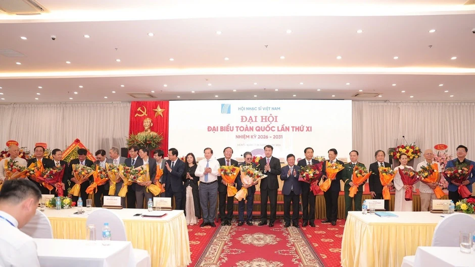 Thiếu tướng, nhạc sĩ Nguyễn Đức Trịnh tái đắc cử Chủ tịch Hội Nhạc sĩ Việt Nam Thiếu tướng, nhạc sĩ Nguyễn Đức Trịnh tái đắc cử Chủ tịch Hội Nhạc sĩ Việt Nam