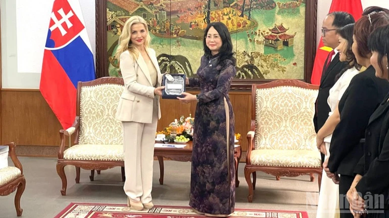 Thúc đẩy hợp tác văn hóa Việt Nam-Slovakia hiệu quả, thiết thực Thúc đẩy hợp tác văn hóa Việt Nam-Slovakia hiệu quả, thiết thực