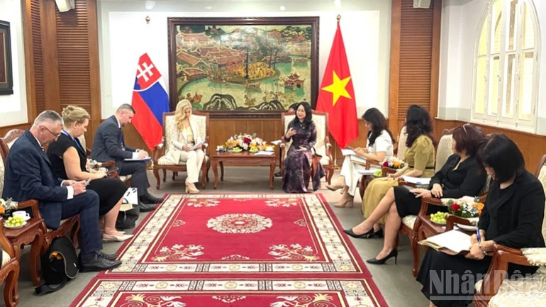 Thúc đẩy hợp tác văn hóa Việt Nam-Slovakia hiệu quả, thiết thực Thúc đẩy hợp tác văn hóa Việt Nam-Slovakia hiệu quả, thiết thực