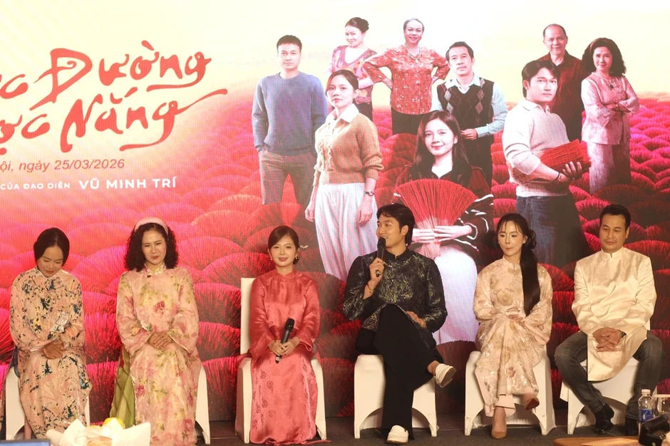 Tôn vinh giá trị làng nghề truyền thống trong phim 'Ngược đường ngược nắng' Tôn vinh giá trị làng nghề truyền thống trong phim 'Ngược đường ngược nắng'