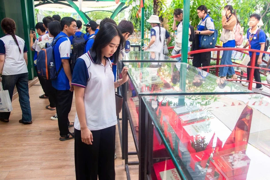 TP.HCM: Sôi nổi chuỗi hoạt động tại Đường sách kỷ niệm ngày sinh Chủ tịch Hồ Chí Minh TP.HCM: Sôi nổi chuỗi hoạt động tại Đường sách kỷ niệm ngày sinh Chủ tịch Hồ Chí Minh