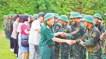 Trại sáng tác cần tránh hình thức, lãng phí