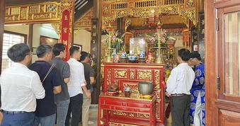 Trăm năm đất tổ kim hoàn: Lễ giỗ tổ nghề 'nâng cấp' thành lễ hội?