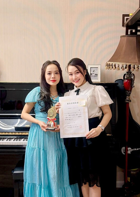 Trần Thị Vân Anh: Hành trình từ làng quê nghèo đến giải thưởng âm nhạc quốc tế Trần Thị Vân Anh: Hành trình từ làng quê nghèo đến giải thưởng âm nhạc quốc tế