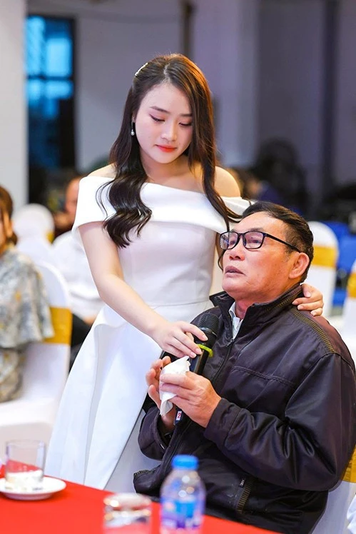 Trần Thị Vân Anh: Hành trình từ làng quê nghèo đến giải thưởng âm nhạc quốc tế Trần Thị Vân Anh: Hành trình từ làng quê nghèo đến giải thưởng âm nhạc quốc tế