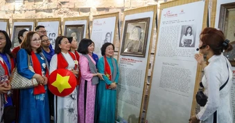 Triển lãm "Sen trong đá": Tri ân và lan tỏa tinh thần sống đẹp