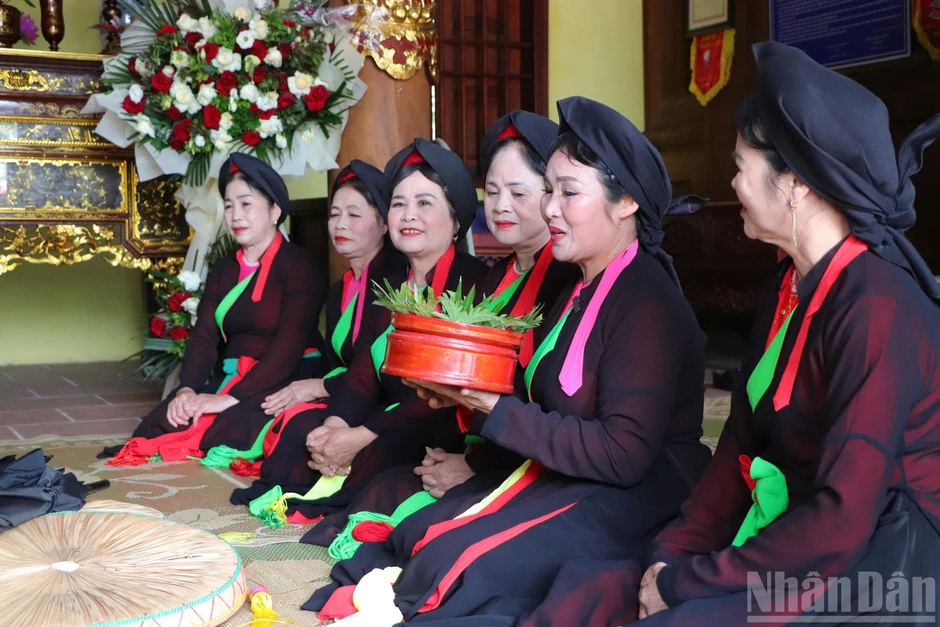 Truyền dạy và thực hành Quan họ qua mô hình các câu lạc bộ giúp bảo tồn giá trị di sản Truyền dạy và thực hành Quan họ qua mô hình các câu lạc bộ giúp bảo tồn giá trị di sản