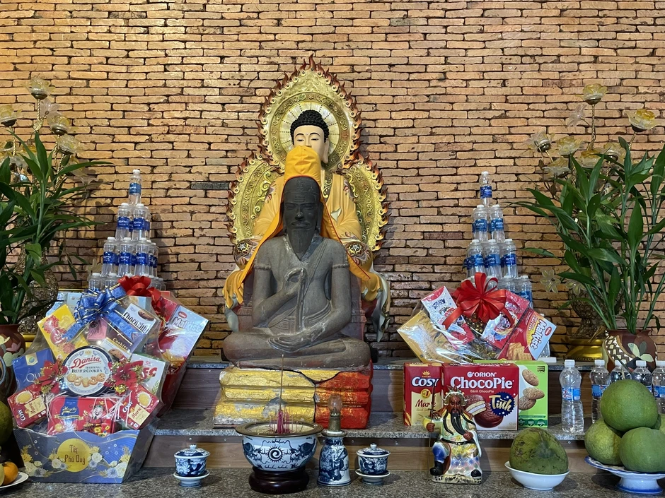 Truyền thuyết về pho tượng 'đổ mồ hôi', chữa được bệnh dịch ở chùa Phật Lồi Truyền thuyết về pho tượng 'đổ mồ hôi', chữa được bệnh dịch ở chùa Phật Lồi