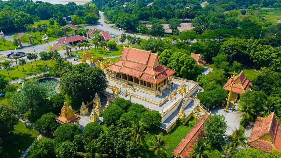 Từ bước chân đến hành trình Từ bước chân đến hành trình