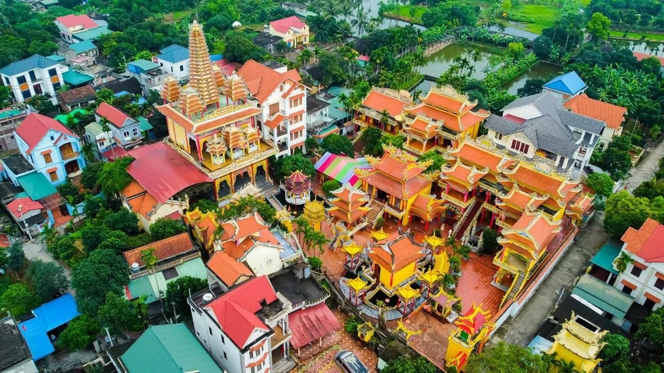 Từ bước chân đến hành trình Từ bước chân đến hành trình