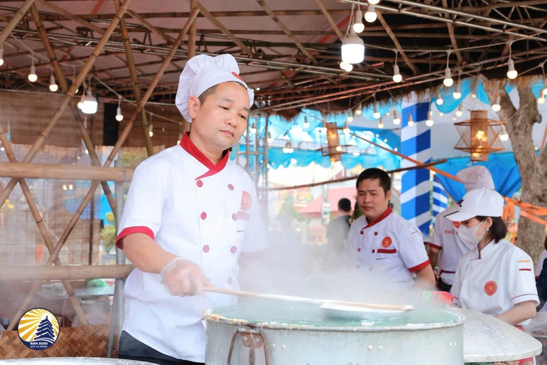 Từ làng phở Vân Cù hướng tới hành trình công nhận di sản nhân loại Từ làng phở Vân Cù hướng tới hành trình công nhận di sản nhân loại