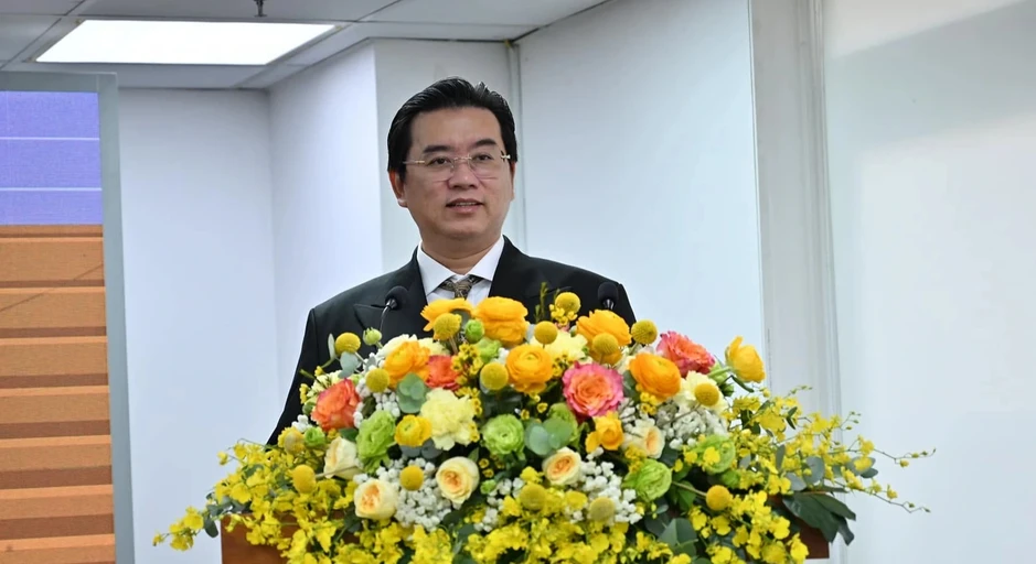 Từ vụ Vải áo dài Đất Lành: AI đang khiến tranh chấp bản quyền thêm phức tạp Từ vụ Vải áo dài Đất Lành: AI đang khiến tranh chấp bản quyền thêm phức tạp