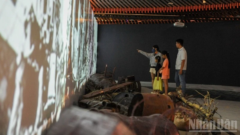 Tưng bừng khai mạc chuỗi sự kiện chương trình Gala "Tổ quốc bình yên"