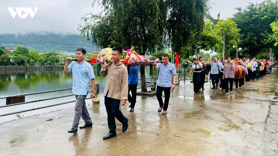 Tưng bừng lễ hội Tết Xíp Xí của người Thái trắng Phù Yên, Sơn La