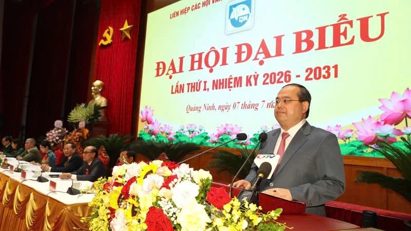 Văn học, nghệ thuật Quảng Ninh phải chủ động nắm bắt xu thế phát triển của thời đại Văn học, nghệ thuật Quảng Ninh phải chủ động nắm bắt xu thế phát triển của thời đại