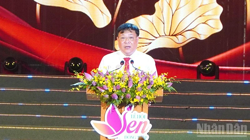 Về nghe sen kể chuyện Về nghe sen kể chuyện