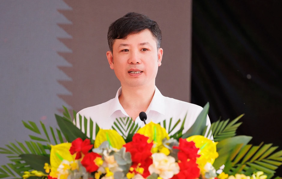 Victor Vũ nhảy vào cuộc đua phim lịch sử