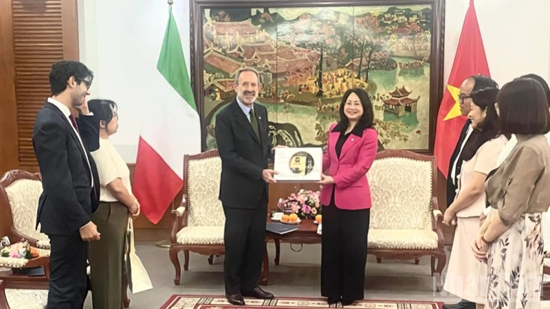 Việt Nam-Italia thúc đẩy hợp tác giao lưu văn hóa Việt Nam-Italia thúc đẩy hợp tác giao lưu văn hóa