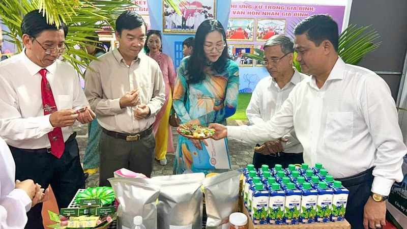 Vĩnh Long tự hào dấu ấn 25 năm xây dựng mái ấm gia đình Vĩnh Long tự hào dấu ấn 25 năm xây dựng mái ấm gia đình