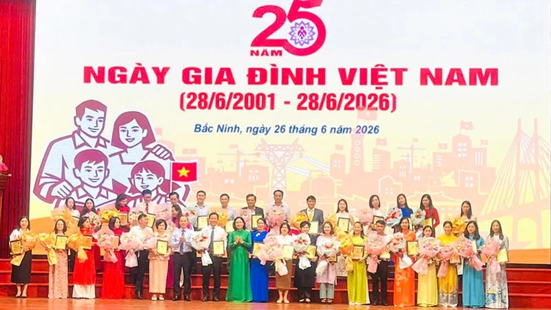 Vĩnh Long tự hào dấu ấn 25 năm xây dựng mái ấm gia đình Vĩnh Long tự hào dấu ấn 25 năm xây dựng mái ấm gia đình
