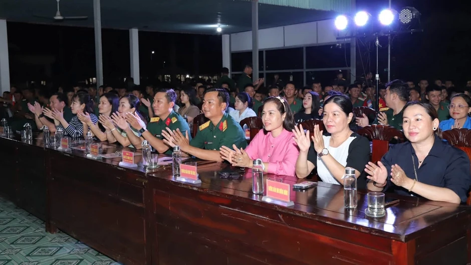Vũ điệu thắm tình hữu nghị Việt Nam-Lào-Campuchia Vũ điệu thắm tình hữu nghị Việt Nam-Lào-Campuchia