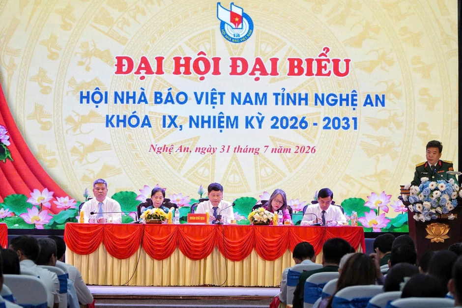 Xây dựng đội ngũ người làm báo bản lĩnh, chuyên nghiệp, nhân văn và hiện đại Xây dựng đội ngũ người làm báo bản lĩnh, chuyên nghiệp, nhân văn và hiện đại
