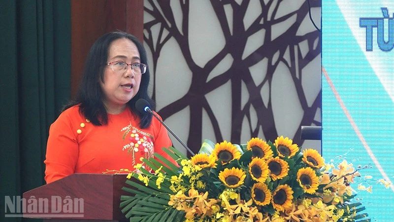 Xây dựng hệ giá trị con người Thành phố Hồ Chí Minh trong tình hình mới Xây dựng hệ giá trị con người Thành phố Hồ Chí Minh trong tình hình mới