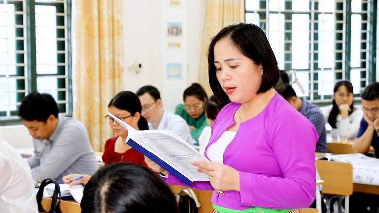 Xuân về Mường Động, nghe chuyện người đi tìm con chữ tổ tiên Xuân về Mường Động, nghe chuyện người đi tìm con chữ tổ tiên