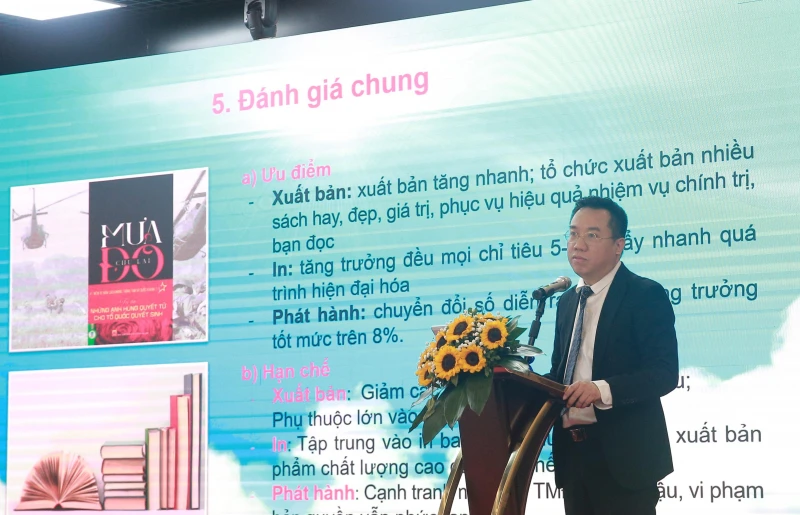 Xuất bản vẫn phụ thuộc vào mảng sách giáo dục, chật vật vì sách giả, sách lậu Xuất bản vẫn phụ thuộc vào mảng sách giáo dục, chật vật vì sách giả, sách lậu