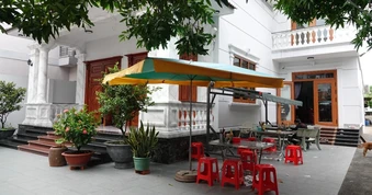 Bán hủ tiếu xây biệt thự, chủ quán kể quá khứ cơ cực nuôi 3 con